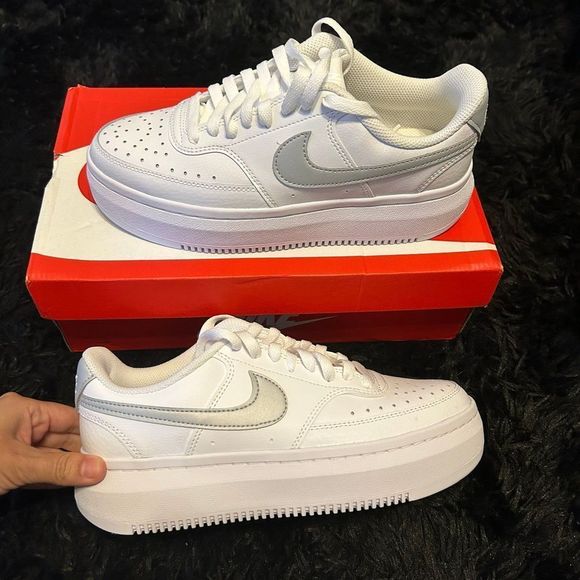 Nike white silver platform walking fashion shoes sneakers women’s new - Picture 6 of 7